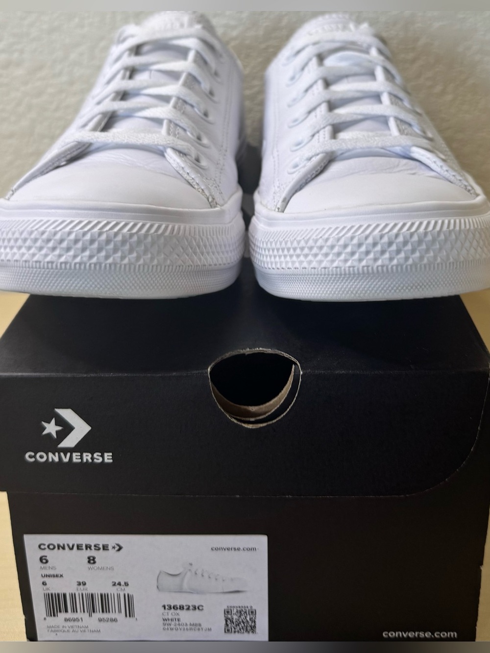 Converse Chuck Taylor All Star Low Top White Leather Sneakers W8/M6 CT OX Classi - Picture 4 of 10